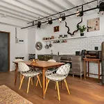 Wolroy House 506